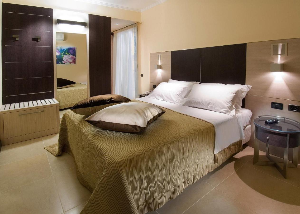 Hotel Imperial Σαν Μπενεντέτο ντελ Τρόντο Δωμάτιο φωτογραφία